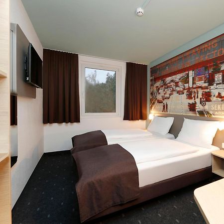 B&B Hotel Berlin-Dreilinden Kleinmachnow Dış mekan fotoğraf