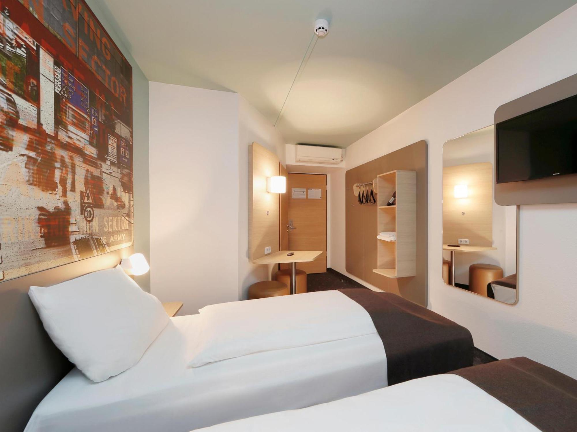 B&B Hotel Berlin-Dreilinden Kleinmachnow Dış mekan fotoğraf