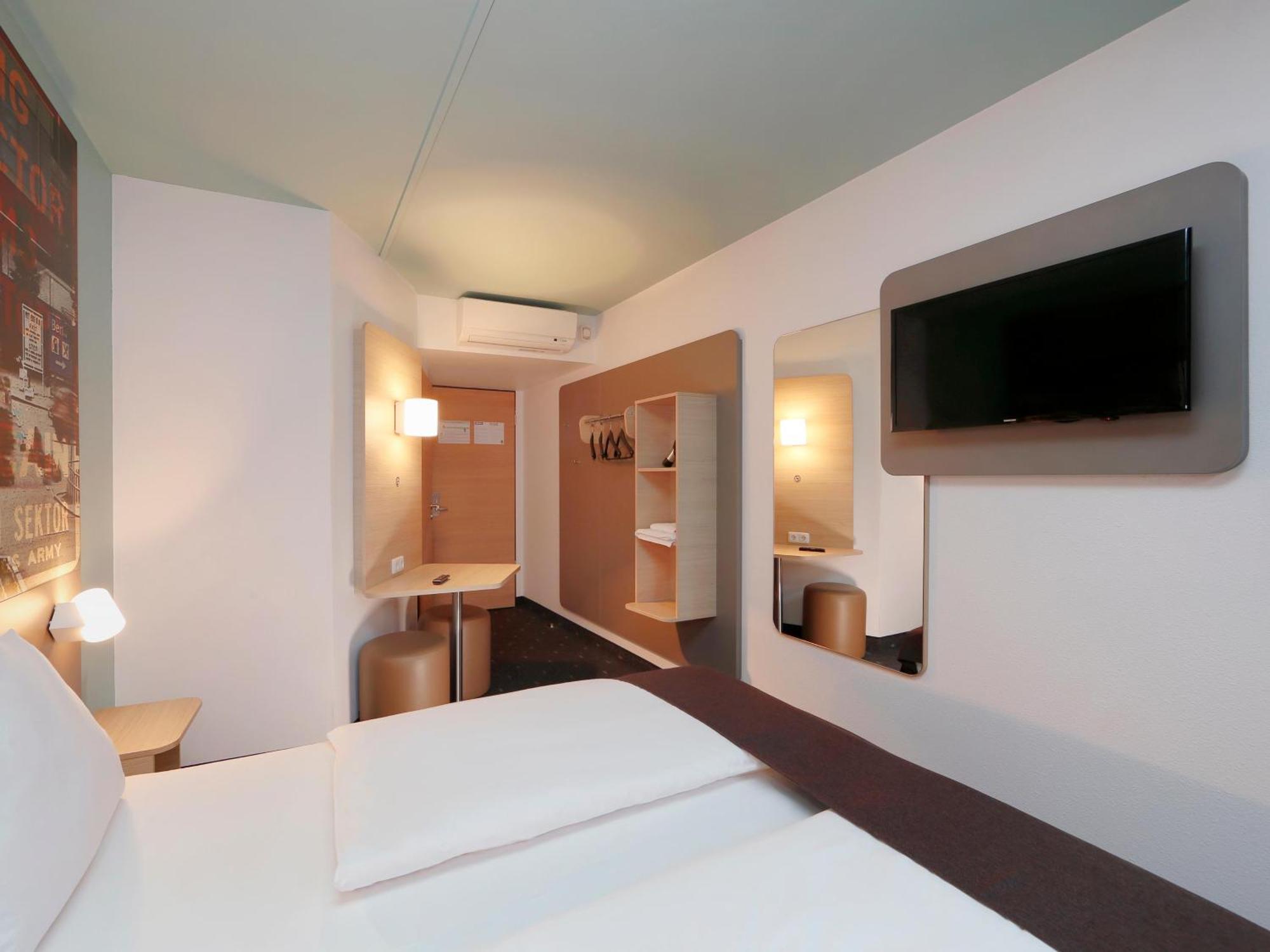 B&B Hotel Berlin-Dreilinden Kleinmachnow Dış mekan fotoğraf