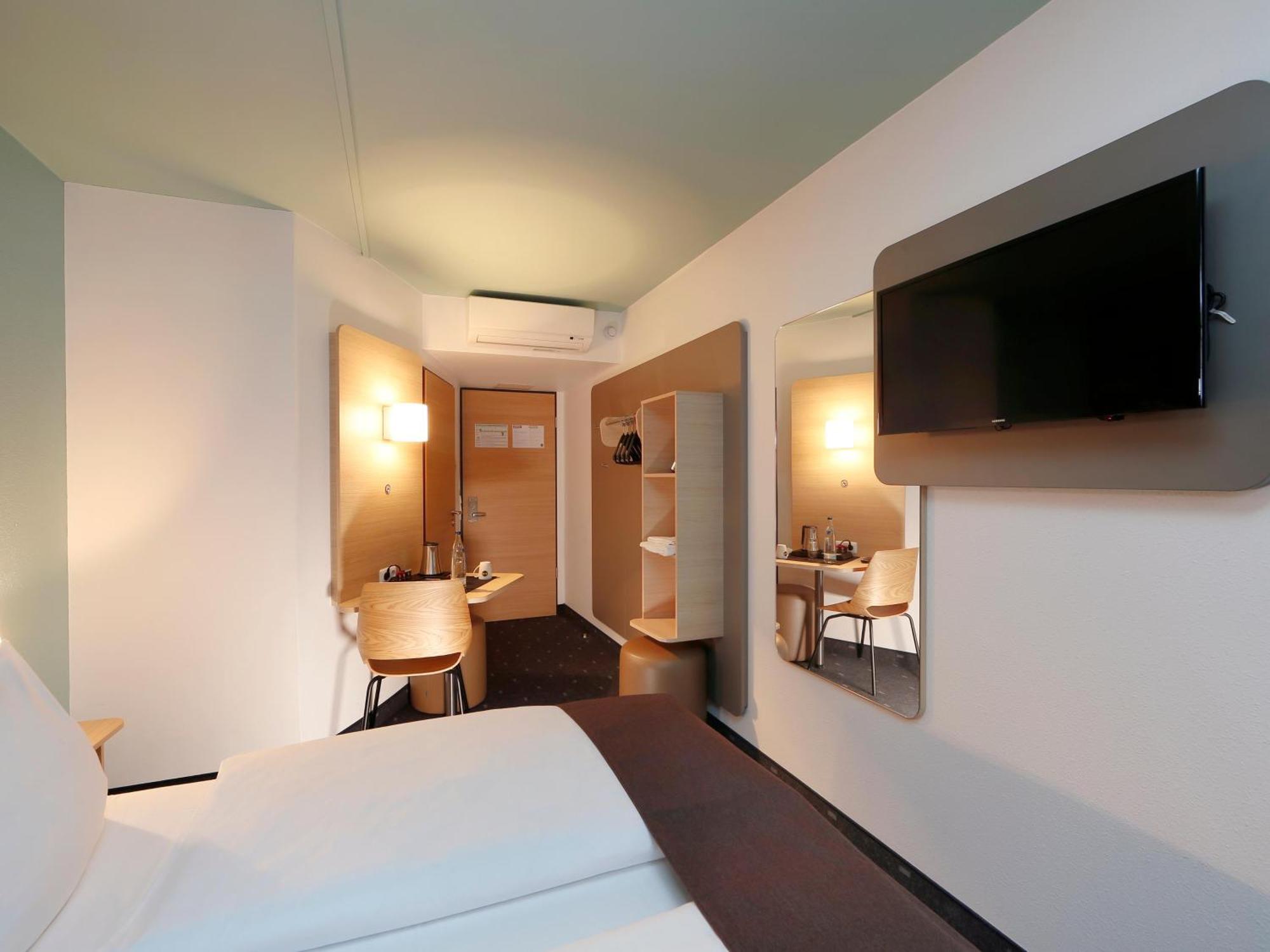 B&B Hotel Berlin-Dreilinden Kleinmachnow Dış mekan fotoğraf