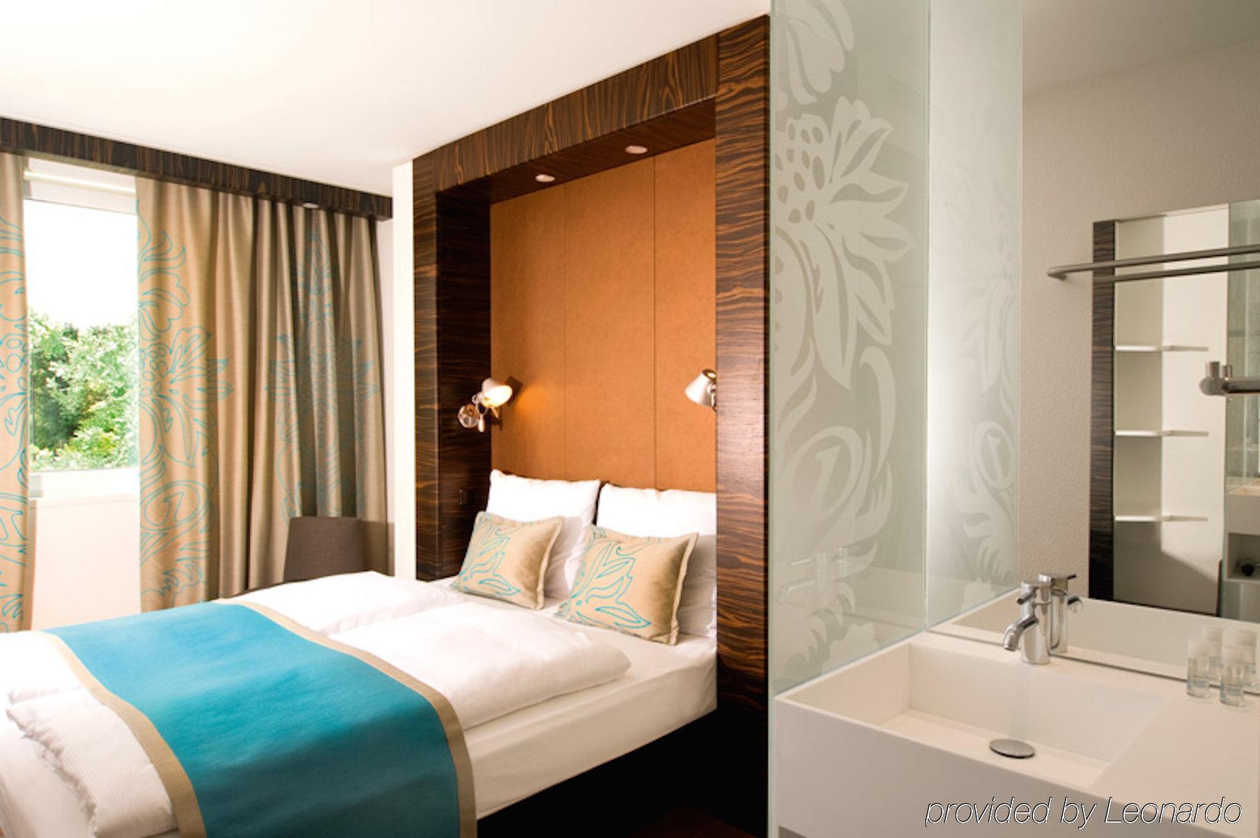 B&B Hotel Berlin-Dreilinden Kleinmachnow Dış mekan fotoğraf